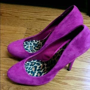 NWOB ALDO Magenta Suede Pumps - size 39